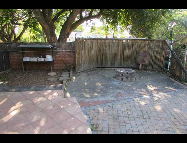 6 BEDROOM HOUSE FOR SALE IN WHITE RIVER EXT 5